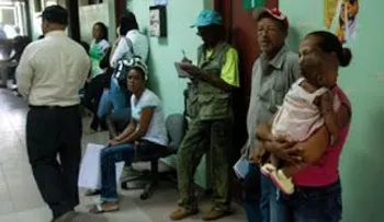 En el Arturo Grullón mueren al menos 50 niños al mes 