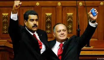  Chavismo decide adelantar presidenciales y se tambalea diálogo con oposición 