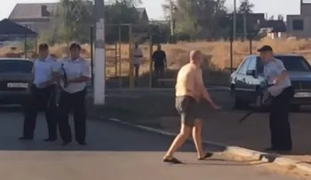 Un hombre comete un atroz asesinato tras salir del manicomio en Rusia; fue abatido por la policia