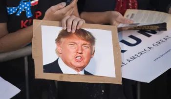 Dos mujeres acusan a Trump de tocarlas inapropiadamente, reporta New York Times