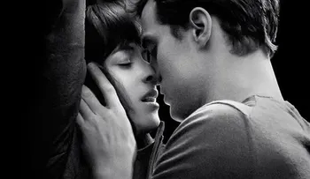 Mujer pierde el control de sus fluidos corporales en función de 50 Sombras de Grey