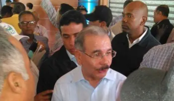 Medina realiza visita sorpresa a Hato Mayor; se reúne con productores de cacao y leche  