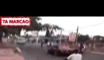 Video: Turba de haitianos intenta agredir chofer atropelló a uno de ellos en avenida Padre Abreu, de La Romana