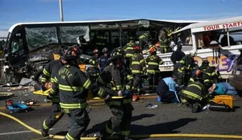 Cuatro muertos y 44 heridos al chocar vehículo anfibio y autobús en Seattle