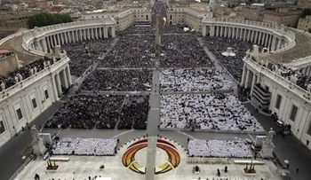 El Vaticano pide escuchar a mujeres; apertura sin precedente 