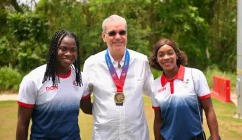 Abinader recibe medalla de reconocimiento por su apoyo a los Juegos Centroamericanos Santo Domingo 2026
