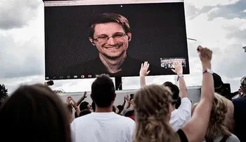 Pornhub solicita a Obama que saque a Snowden de Rusia urgentemente