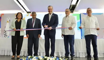 Presidente Abinader deja en funcionamiento "Punto GOB Expreso" en beneficio de más de 700,000 ciudadanos de SDE