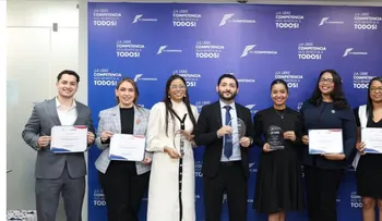 ProCompetencia premia ganadores de concurso de ensayos