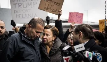 Juez concede estadía de emergencia a afectados por decreto de Trump
