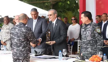 Presidente Abinader reitera su apoyo a PN; dice estar comprometido con la dignidad de los agentes y la seguridad ciudadana