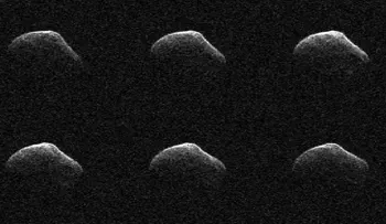 "Un ladrillo y una pera": La NASA muestra el cometa que rozó la Tierra (VIDEO)