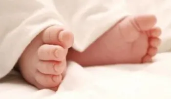 Nace el primer bebé del mundo con ADN de tres padres