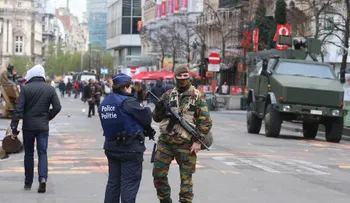 Encuentran huellas y ADN de Salah Abdeslam, sospechoso de los ataques de París