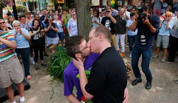Matrimonio gay es válido en todo EE.UU.