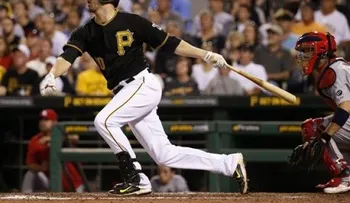 Con triple play, Piratas doblegan a Cardenales 
