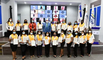 INFOTEP y PROPEEP entregan certificados a 110 cuidadores de niños y niñas en la primera infancia