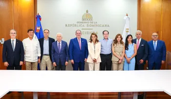 Magín Díaz se reúne con líderes empresariales para fortalecer la confianza y el crecimiento económico