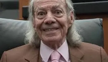 Cristian Castro no ha ido a ver a su padre enfermo Manuel (Loco) Valdez