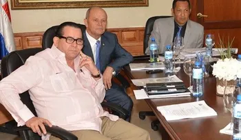 Comisión Senado investiga venta acciones Estado en canales celebra primera reunión