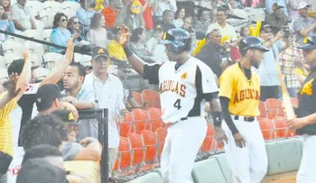 Estrellas, Águilas y Leones ganan en la fecha final de serie regular