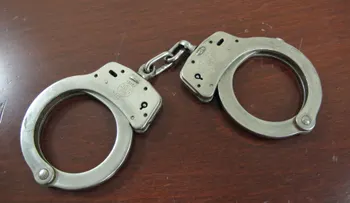 Declaran culpables a dos adolescentes que asesinaron "brutalmente" a una mujer