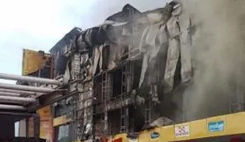 Se registra incendio en tienda L & Comercial de Herrera