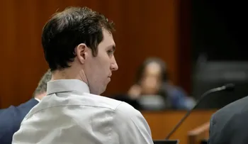 Juez permite que el caso contra el sospechoso del asesinato de Charlie Kirk avance a juicio