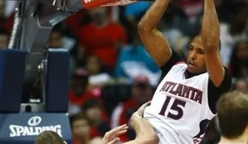Al Horford jugará 2do partido de los Hawks a pesar de lesión 