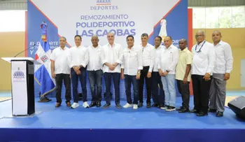 Abinader inaugura el remozado Polideportivo de Las Caobas