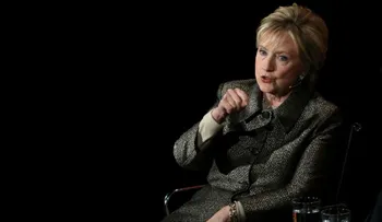Hillary Clinton, horas antes del bombardeo ordenado por Donald Trump: "Debemos atacar las bases aéreas de Al Assad"
