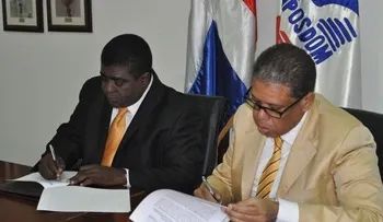 Condex e Inposdom firman convenio beneficiará a dominicanos en el extranjero