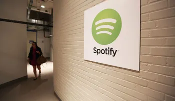 Interponen millonaria demanda a Spotify por derechos de autor