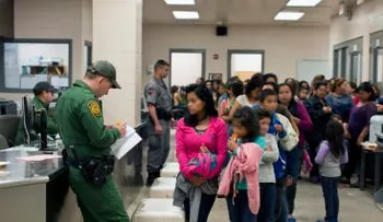 EE.UU. ordena bloquear solicitudes de asilo a inmigrantes centroamericanos