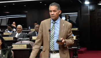 Eugenio Cedeño propone incentivos para frenar la abstención electoral en República Dominicana