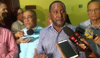 Estallan bombas en dos diarios de Ecuador 