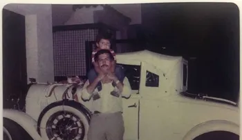 "Es muy triste para mí, tener que amar a un papá que trató de semejante manera a mi mamá; dice hijo de Pablo Escobar