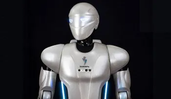 Presentan un robot humanoide iraní que corre, juega al fútbol y habla persa (VIDEO)
