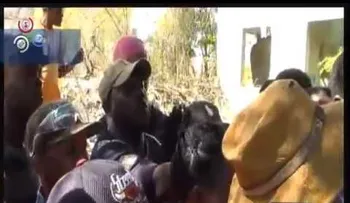 Un hombre mata a su propio padre (VIDEO)