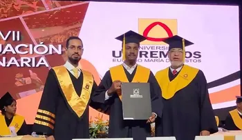 UNIREMHOS gradúa 612 nuevos profesionales