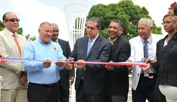 Ministro de Turismo anuncia campana publicitaria para promoción turismo de Santiago