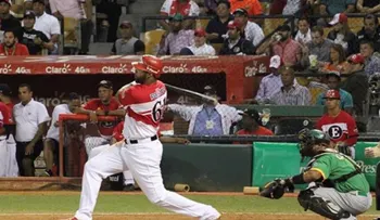 Escogido vence 11-2 a las Estrellas