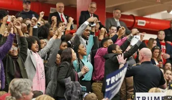 Protestas e insultos en mitin de Trump