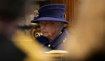 Isabel II cancela viaje a Irlanda del Norte y descansará por consejo médico