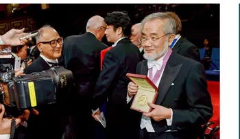 Yoshinori Ohsumi explica la autofagia, el reciclaje celular