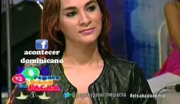 El Pachá amonesta a presentadora y esta le pide perdón (VIDEO)