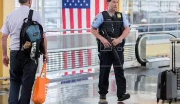 EEUU aumenta seguridad por el 4 de julio y prevé largas filas en aeropuertos