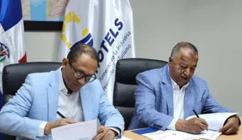 Corphotels y el Ayuntamiento de San Cristóbal firman acuerdo de cooperación