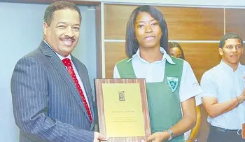 JCE entrega premios a ganadores de concurso 