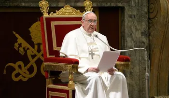 Papa anuncia comisión para estudiar abusos sexuales de sacerdotes